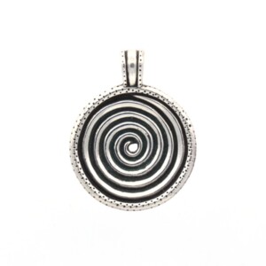 Pendant of Hypnotism